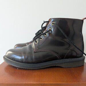Dr. Martens Emmeline 5-eye boot - Size 8